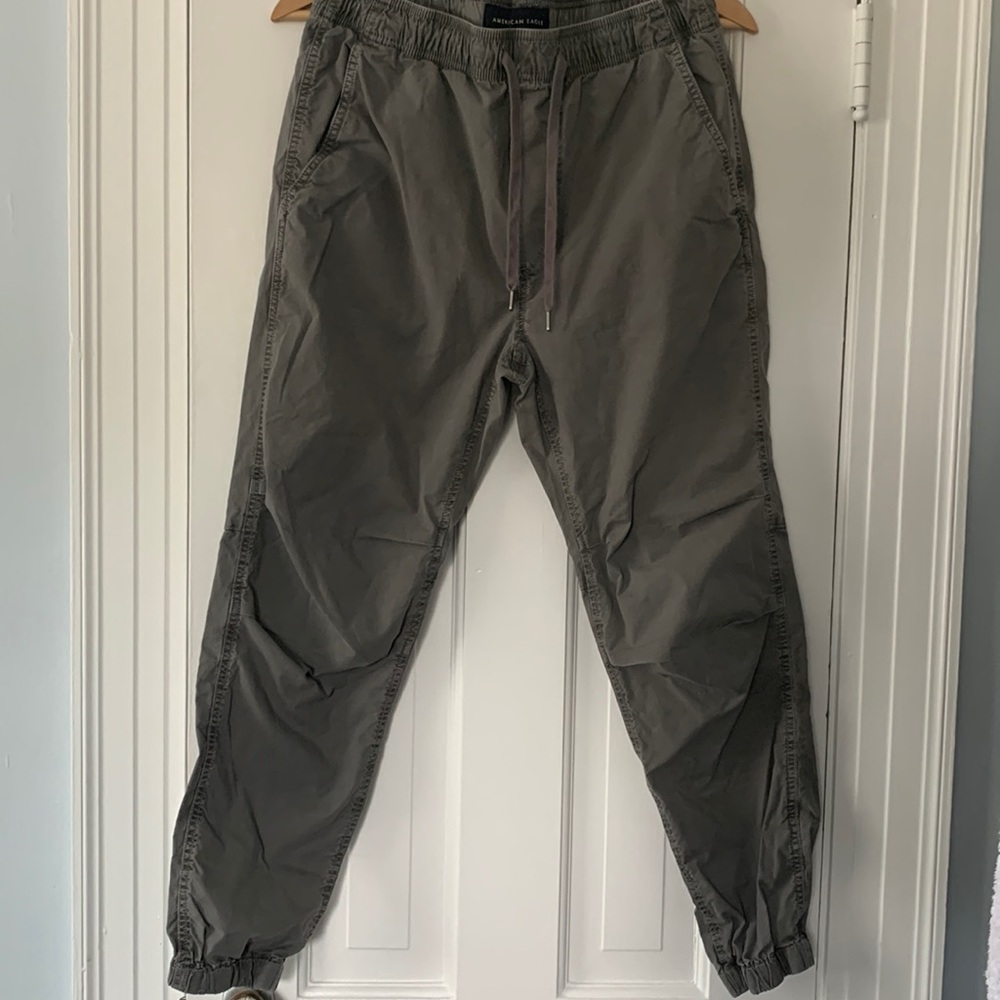 American Eagle Men’s Flex Trekker Jogger (Small)